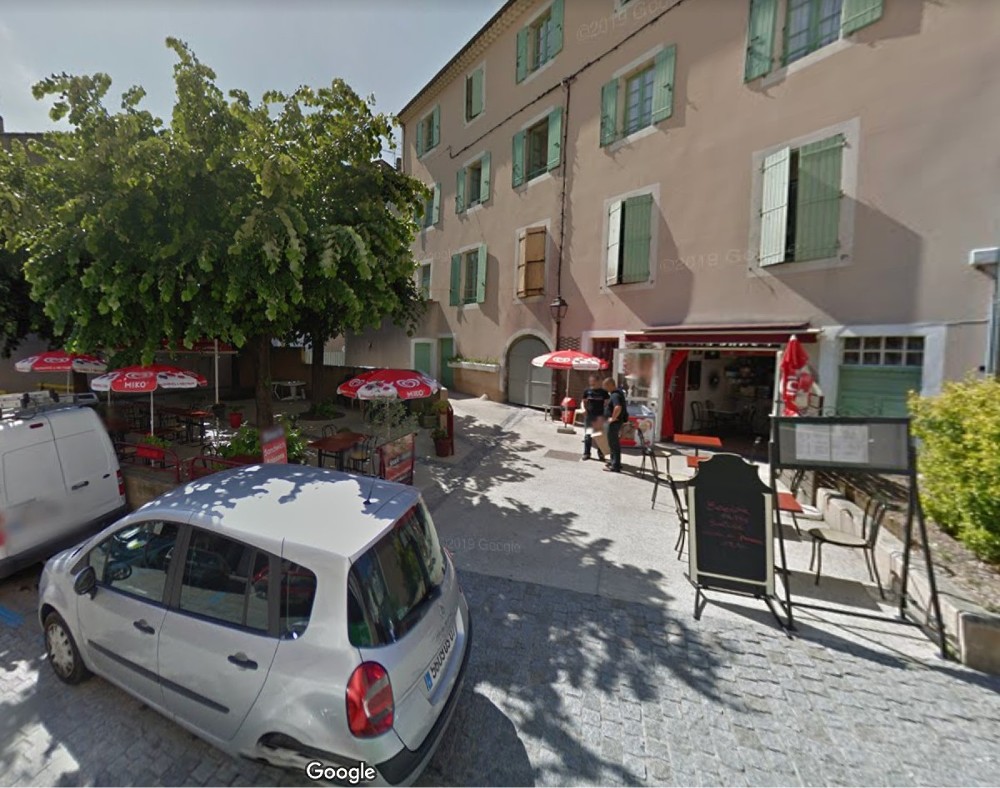 Wegen der Lautstärke tötet Nachbar einer Bar in der Ardèche einen Gast mit 14 Messerstichen