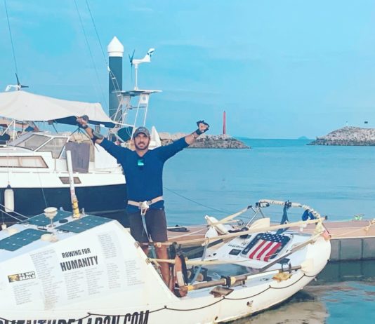 Schiffbrüchiger Abenteurer im Pazifik vier Tage nach Einstellung der Suche doch noch lebend gefunden Aaron_Carotta