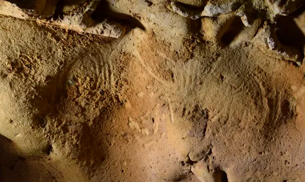 Mindestens 57.000 Jahre alte Neandertaler-Höhlenbilder in der Nähe von Tours identifiziert