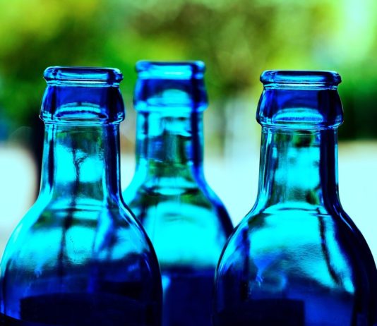 Konsum: Bald wieder Glaspfand in Frankreich Wasserflaschen_Pfand