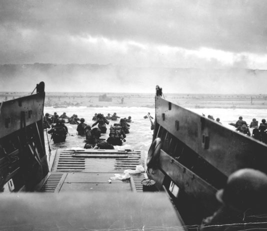 Landung der Alliierten am 6. Juni 1944: Amerikanische Veteranen gedenken an den Stränden der Normandie Landung_Normandie