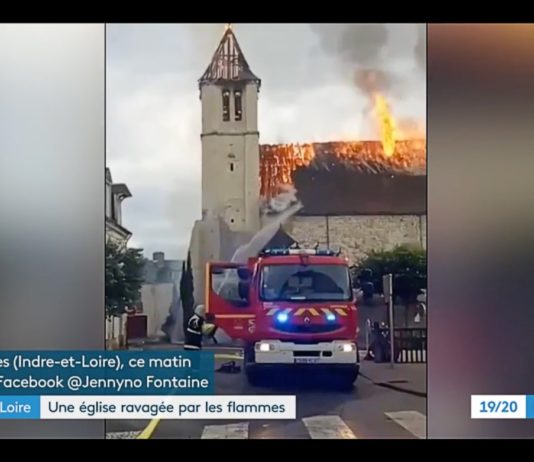 Indre-et-Loire: Die Kirche von Descartes wird Opfer der Flammen Kirche_Descartes_brennt