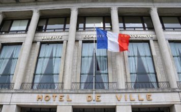 Wenn das Rathaus zur juristischen Bühne wird: Der Streit um religiöse Zeichen in Chalon-sur-Saône Mairie_Hotel-de-Ville