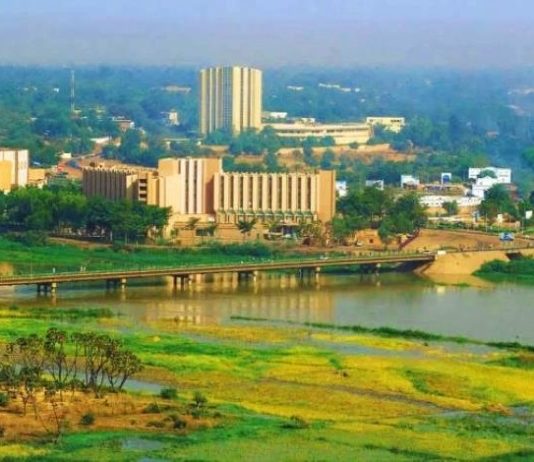 Staatsstreich in Niger: Frankreich beendet jegliche Zusammenarbeit mit dem Land Niamey_Niger_Wiki