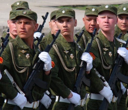 Ukraine-Krieg: Russische Deserteure können in Frankreich Asyl erhalten Soldaten_Russland