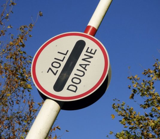 Glanz mit Giftgefahr – Wie gefährliche Billigimporte unsere Schmuckkästen erobern Zoll_Duane