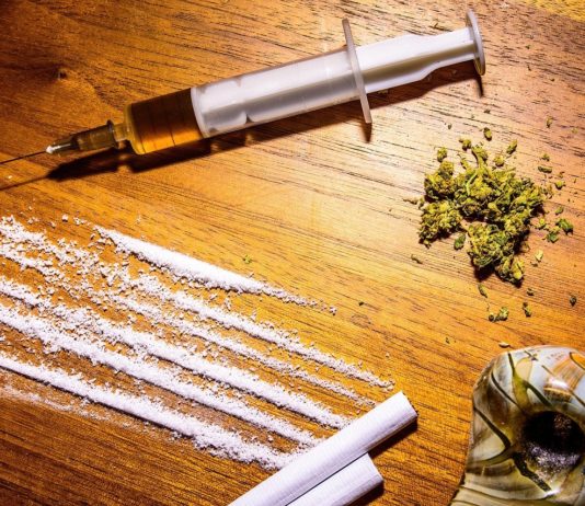 Kampf um sichere Drogen-Konsumräume – Frankreichs langsames Handeln vor Gericht Sucht_Drogen