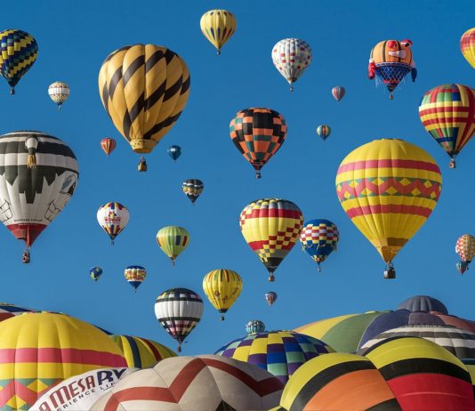 Heißluftballons: Ein buntes Ballett am Himmel Festival_Heissluftballons
