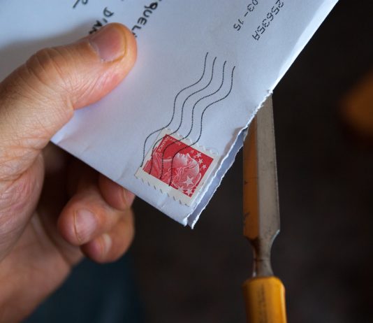 Frankreich: La Poste kündigt Preiserhöhungen an mail-1707817_1280