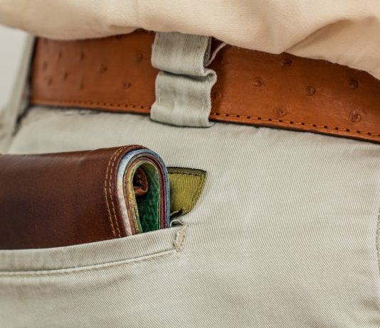 Sommerferien: Achtung Taschendiebe in Paris! Geldbörse_Hosentasche