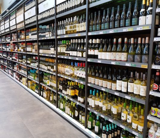 Von Wodka bis Wein – Regierung plant höhere Steuern auf Alkohol Alkohol_Supermarkt
