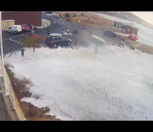 Gewitter auf Korsika: Sturm „Réa“ fordert zwei Tote und verursacht große Schäden Flutwelle_Korsika
