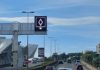 Was bedeutet das Schild mit einer Raute an manchen französischen Autobahnen? Neues_Strassenschild_ScreenTwitter
