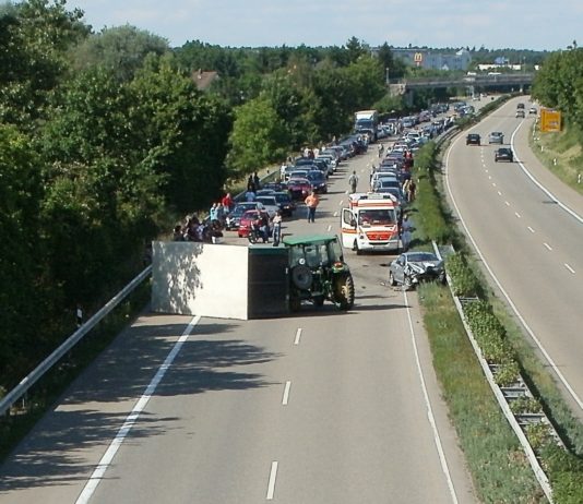 Tanklaster verunfallt auf der A64 bei Saint-Gaudens: Autobahn bis auf Weiteres in beiden Richtungen gesperrt Unfall_Autobahn1