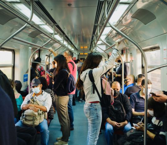 Öffentliche Verkehrsmittel in Frankreich: 156 Frauen laut Pariser Polizeipräfektur jeden Tag sexuell belästigt öffentlicher_Verkehr