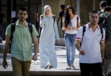 Editorial: Frankreichs Laizität – Ein 120-jähriges Fundament im Stresstest der Gegenwart Studentin_Abaya