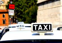 Italien: Regierung zahlt nach feuchtfröhlichem Abend im Nachtclub Kunden das Taxi Taxi_Rom