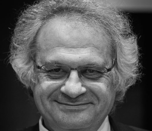 Amin Maalouf ist neuer Leiter der Académie Française: „Viel Emotion und ein bisschen Angst“ Amin_Maalouf_par_Claude_Truong-Ngoc_novembre_2013_Wikipedia