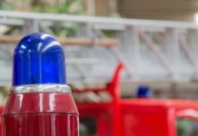Tödlicher Brand bei Lyon: Drei Jugendliche nach Feuerdrama angeklagt Illustration_Feuerwehr