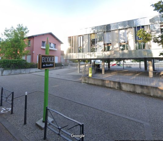 Rhône: Fünfjähriges Kind am ersten Schultag auf der Straße vergessen Ecole_du_Baraillon_Tassin-la-Demi-Lune