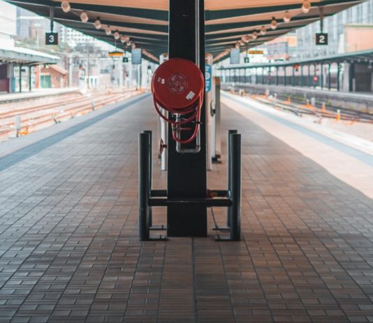 Streik bei der SNCF am 26. September: Zugausfälle in vielen Regionen Frankreichs Leerer_Bahnhof