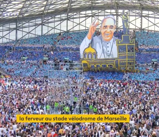 Papstbesuch in Marseille: Höhepunkte der Messe mit 60.000 Gläubigen Papst_Franziskus_Messe_Marseille_ScreenFI