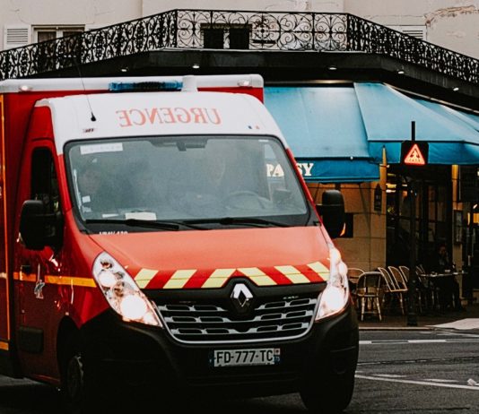 Zwei Kinder, ein Pool, eine Tragödie – Antibes unter Schock Rettung_Illustration