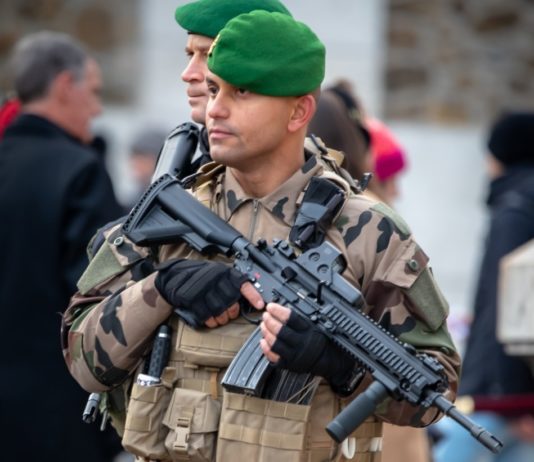 Sicherheit: 30.000 Polizisten diese Woche auf den Straßen Frankreichs Sicherheit_Paris