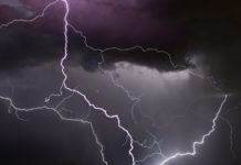 Zerstörte Dächer, entwurzelte Bäume: Heftige Unwetter treffen den Gers mit voller Wucht Gewitter_Illustration