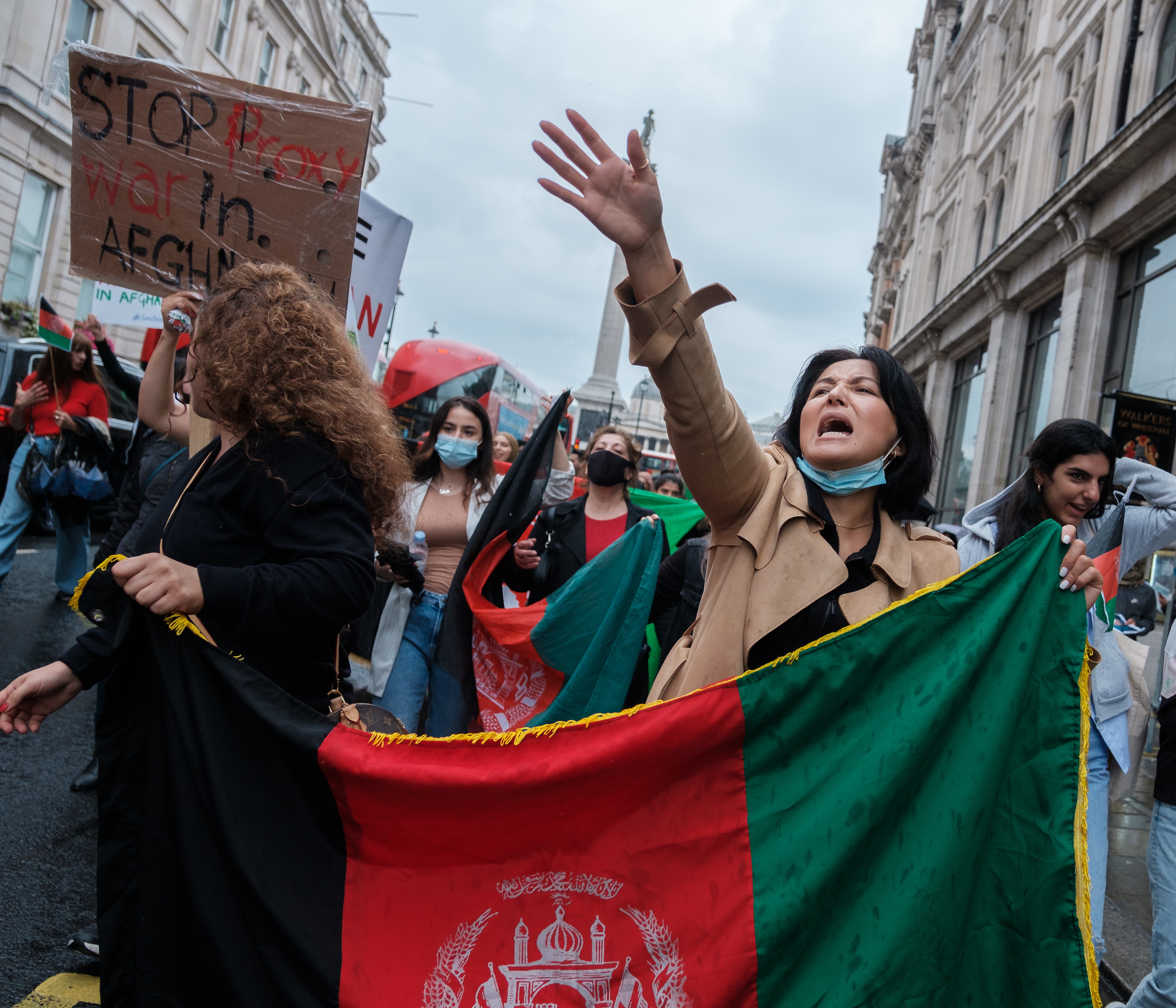 Fünf von den Taliban bedrohte afghanische Frauen nach Frankreich evakuiert