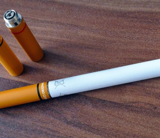 Elisabeth Borne kündigt Verbot der bei Teenagern beliebten elektronischen Einwegzigaretten an E-Zigarette