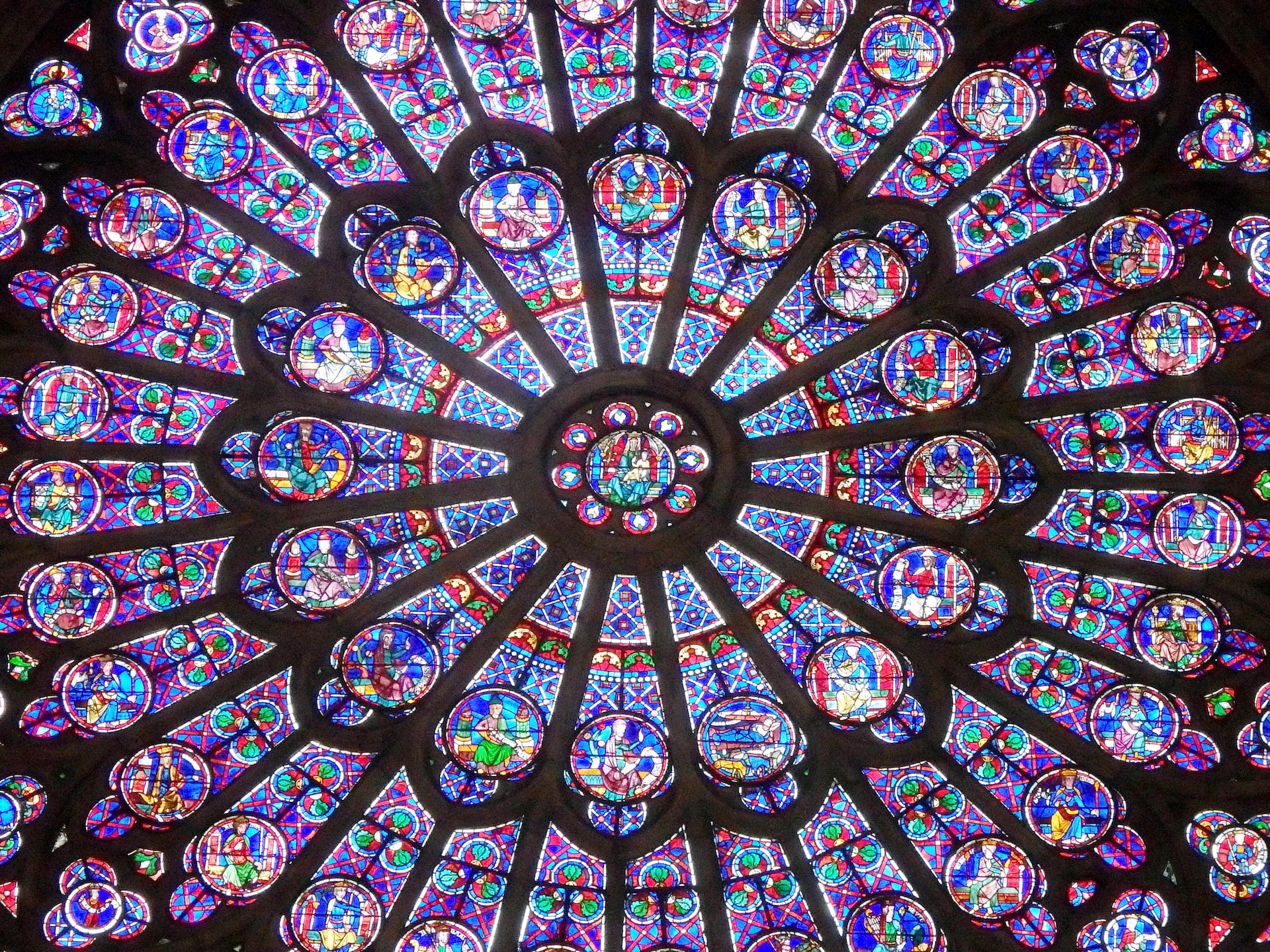Notre-Dame de Paris: Untersuchung nach Versteigerung von Kirchenfenstern eingeleitet