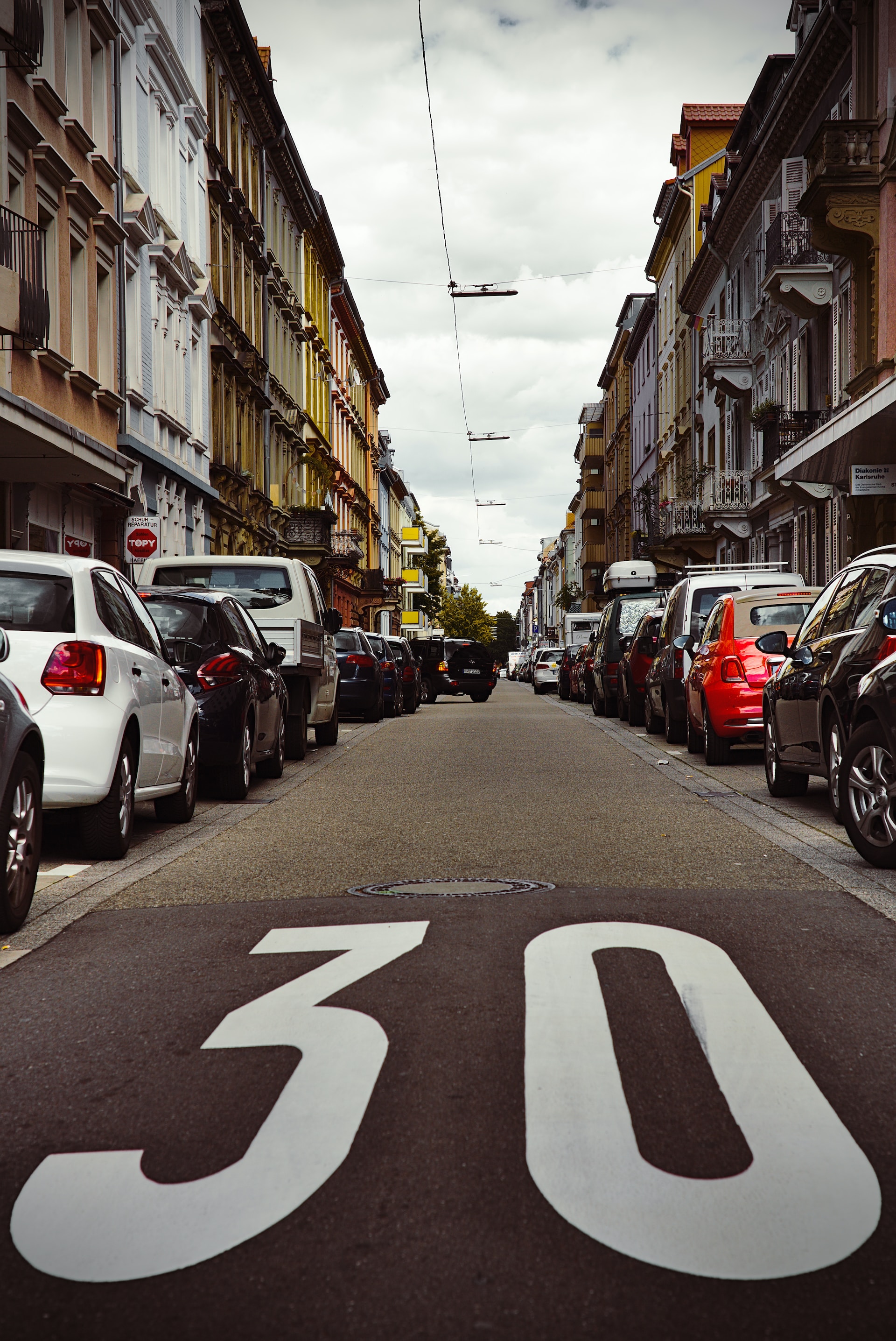 Verkehr in Marseille: Tempo 30 in der Nähe von Schulen und mehr Fußgängerzonen