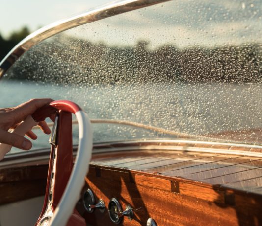 Marseille: Bootsunfall fordert 13 Verletzte – 4 schweben in Lebensgefahr Boot_Illustration