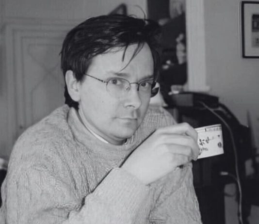 Attentat in Arras: Die Beerdigung des Lehrers Dominique Bernard findet heute in Anwesenheit von Emmanuel Macron statt Dominique_Bernard