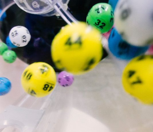 „Mein Unterbewusstsein hat mir eine Nachricht geschickt“ – französisches Paar gewinnt 130 Millionen Lotto_Ziehung