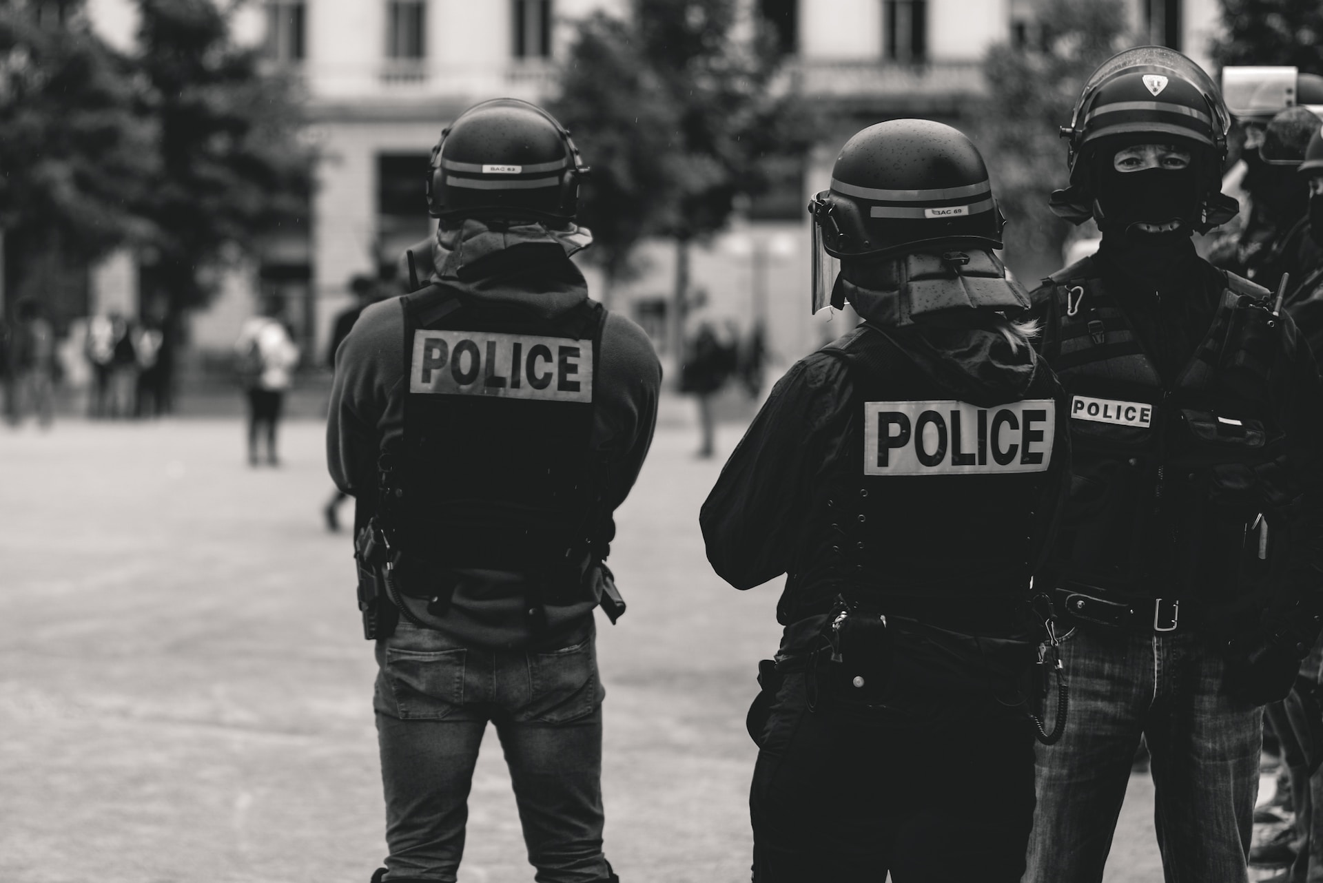 Terrorverdacht: Polizei eröffnet Feuer auf eine Frau in einem Bahnhof der Linie RER C in Paris