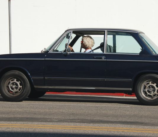 Frankreich: Verkehrsminister schließt medizinische Untersuchung für Senioren aus Senioren_Auto