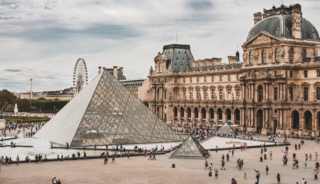Louvre_Paris