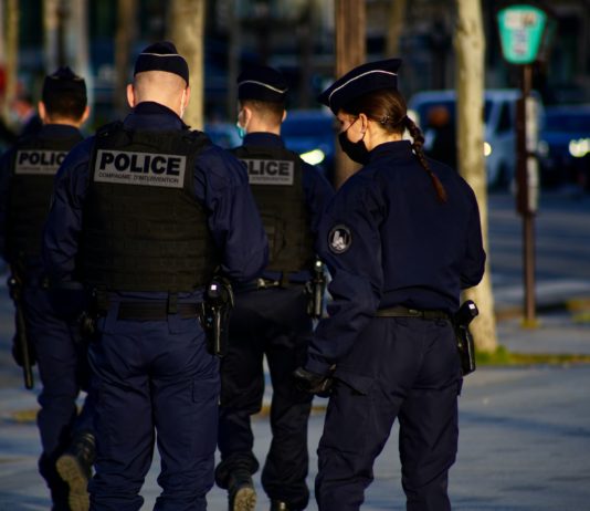 Mordfall im Bois de Boulogne: Verdächtiger in der Schweiz festgenommen Polizei_Illustration