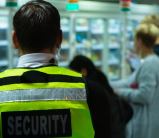 Seit dem 18. Oktober gab es 100 Bombendrohungen auf französischen Flughäfen Security_Flughafen