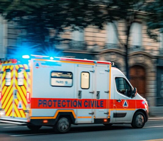 Spiel mit dem Tod: Wenn der Sand zur tödlichen Falle wird Rettung_Illustration