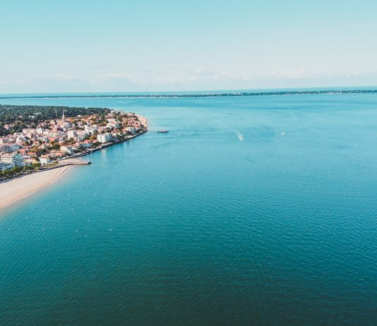 Öl-Stopp im Paradies – Wie ein französisches Küstenidyll sich gegen die fossile Zukunft stemmt Bucht_von_Arcachon
