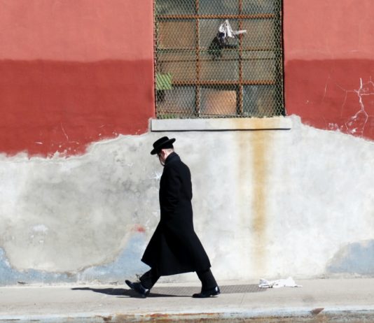 Innenminister: In Frankreich wurden seit dem 7. Oktober 1.040 antisemitische Handlungen gezählt Juden_Frankreich_Illustration