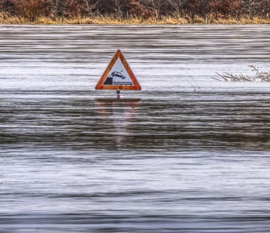 Überschwemmungen: Jahrhundert-Hochwasser im Departement Haute-Savoie Ueberschwemmung_Illustration