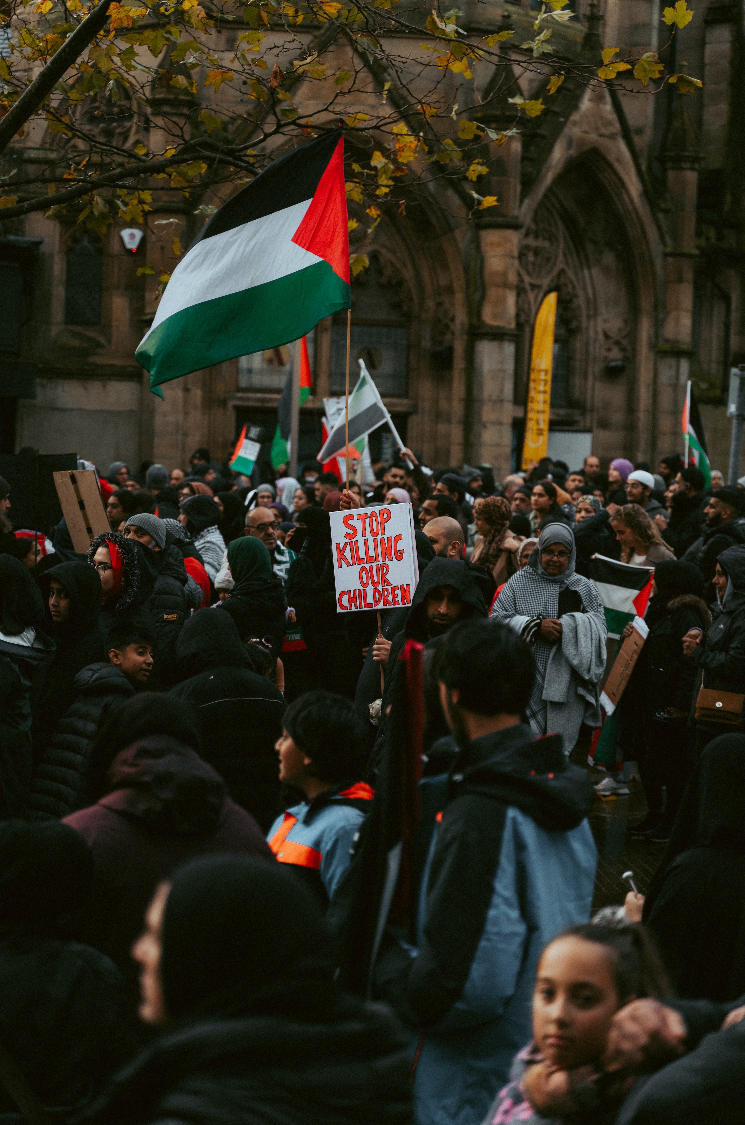 "Waffenstillstand ist zwingend erforderlich": Pro-palästinensische Demonstration in Paris