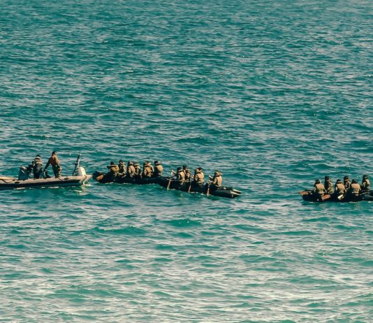 Video: Das „Taxi-Boot“ – neueste Technik von Migrantenschleusern im Ärmelkanal Migranten_Aermelkanal