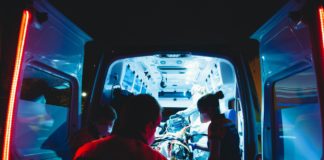 Ein Schulweg, der tragisch endete: Der Tod eines Achtjährigen erschüttert Nîmes Rettungswagen