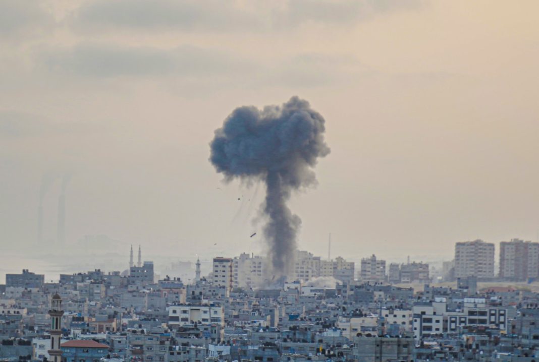 Israelische_Bomben_in_Gaza