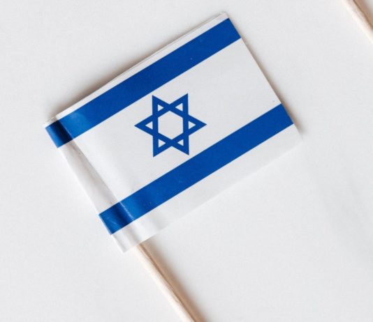 Politik: Französische Parteien vor dem Marsch gegen Antisemitismus in Paris gespalten Israel_Illustration